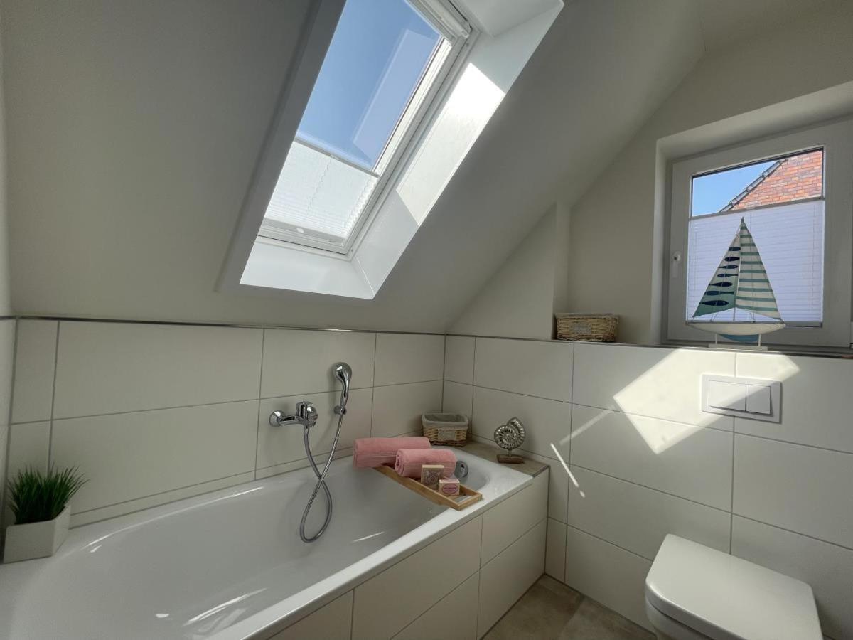 Am Kutterhafen 21 - Haus Joost Villa Fedderwardersiel Exterior foto